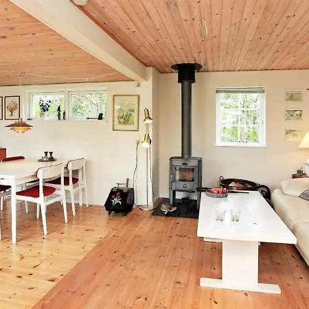 6 Person Holiday In *